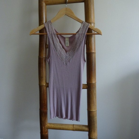Banana Republic purple tank - Picture 1 of 3